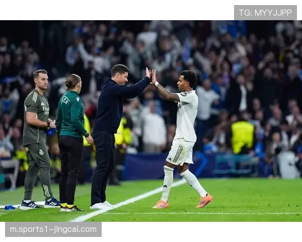 皇马更衣室矛盾持续发酵 球员对教练缺乏清晰战术蓝图表示失望